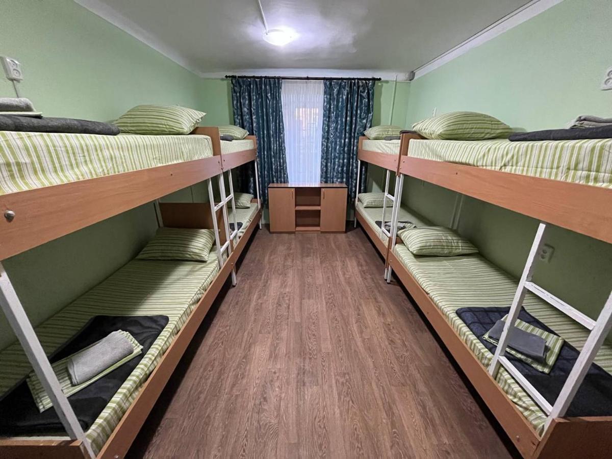 Fox Hostel キエフ エクステリア 写真