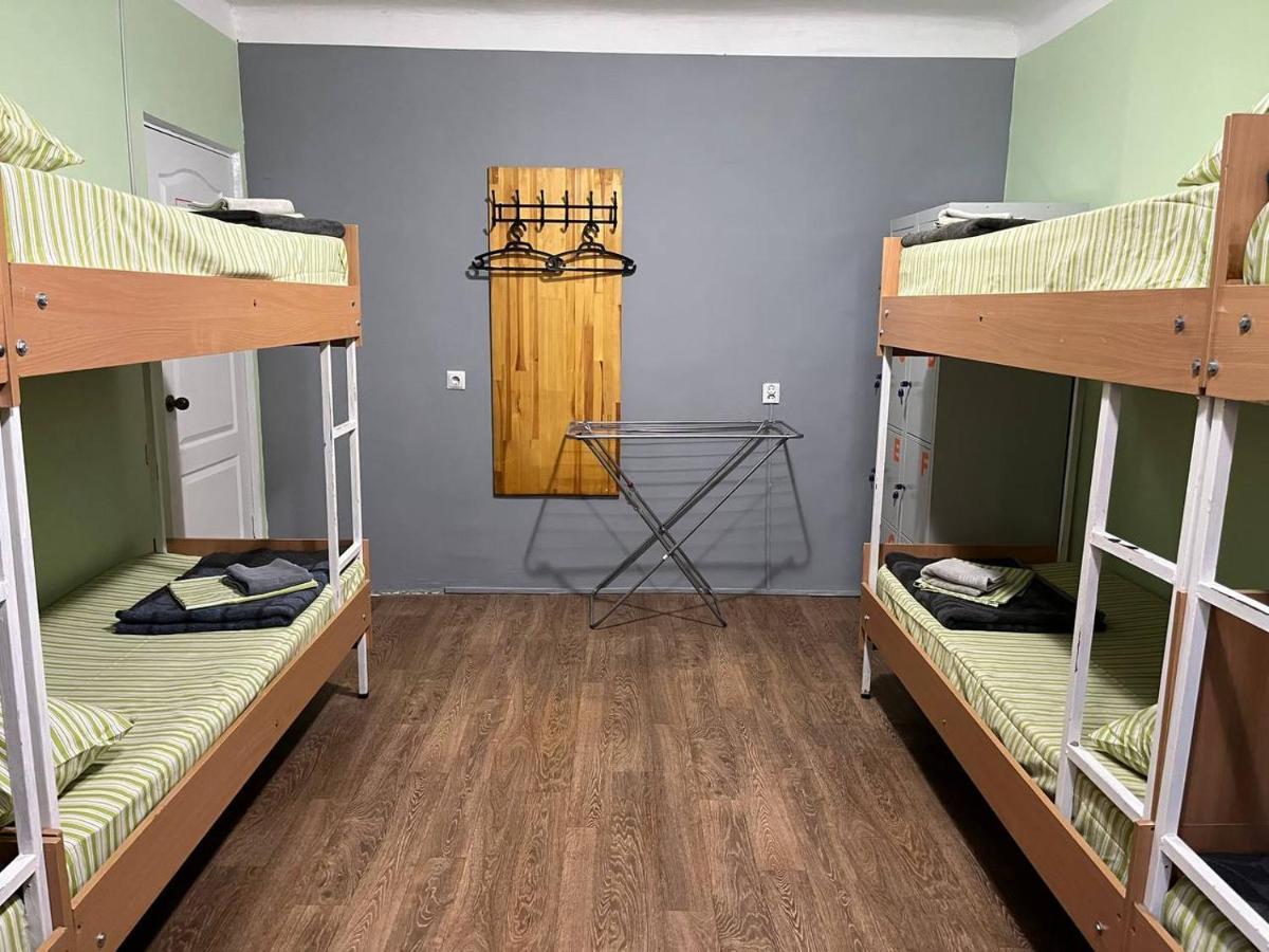 Fox Hostel キエフ エクステリア 写真