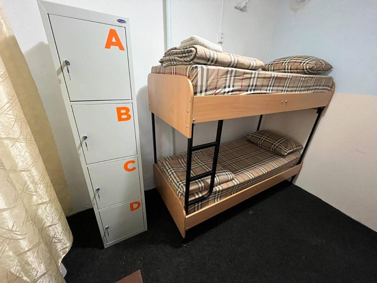 Fox Hostel キエフ エクステリア 写真