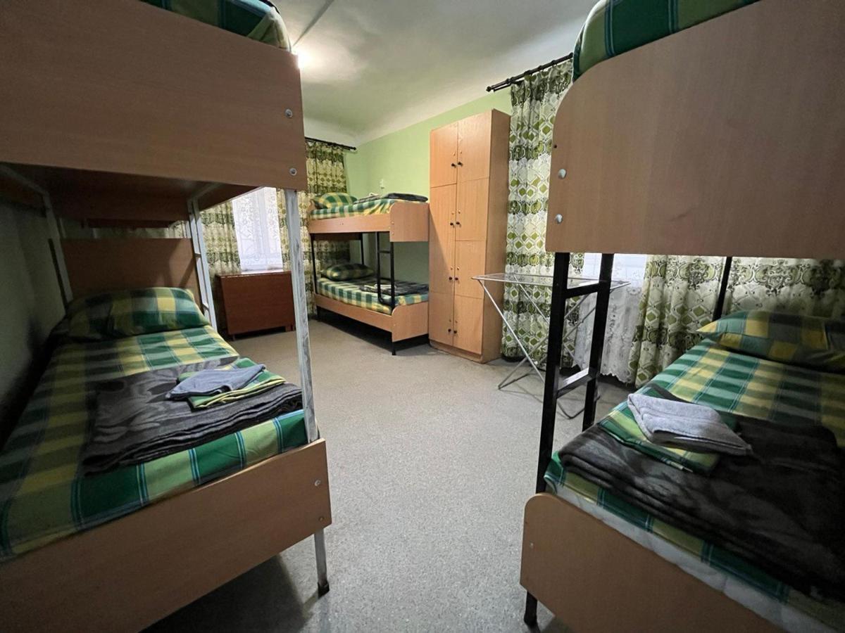Fox Hostel キエフ エクステリア 写真