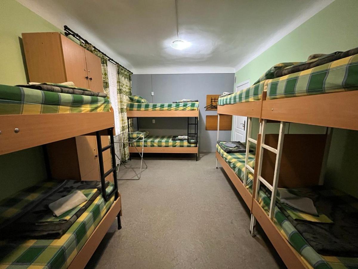 Fox Hostel キエフ エクステリア 写真